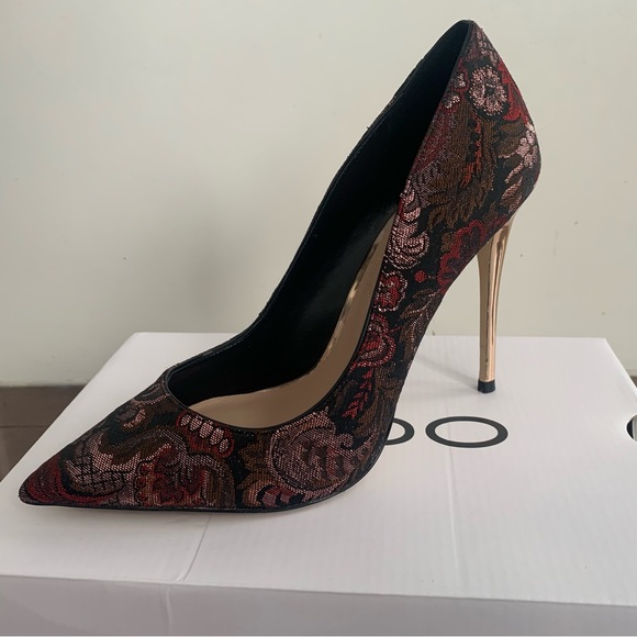 Aldo Stessy High Heel Pumps - Picture 2 of 3
